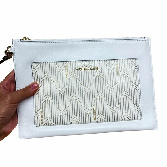 Michael Kors Wristlet in Gold and White Leather NWOT - Picture 1 of 16